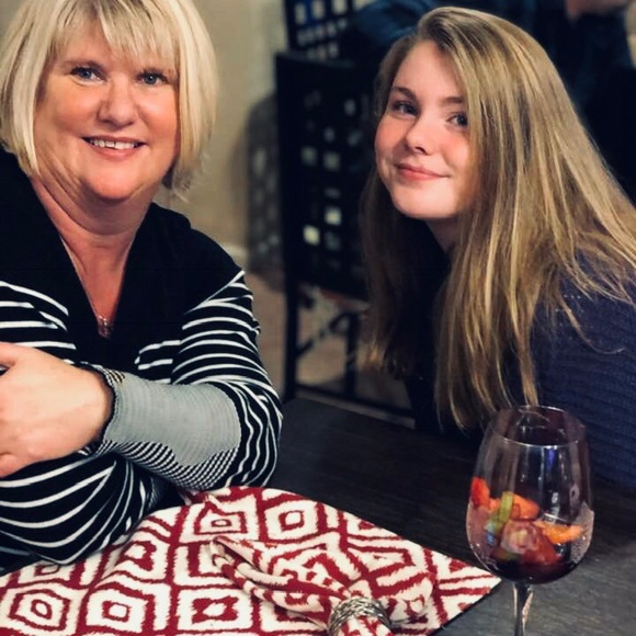 Meet your Posher, Shannon - Picture 3 of 5